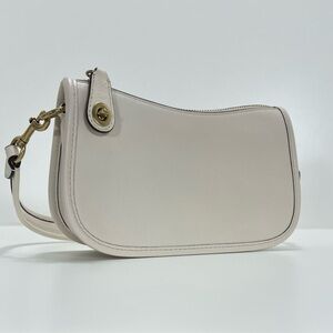 Vintage Coach Chalk White Swinger With Turnlock Pre 2024
